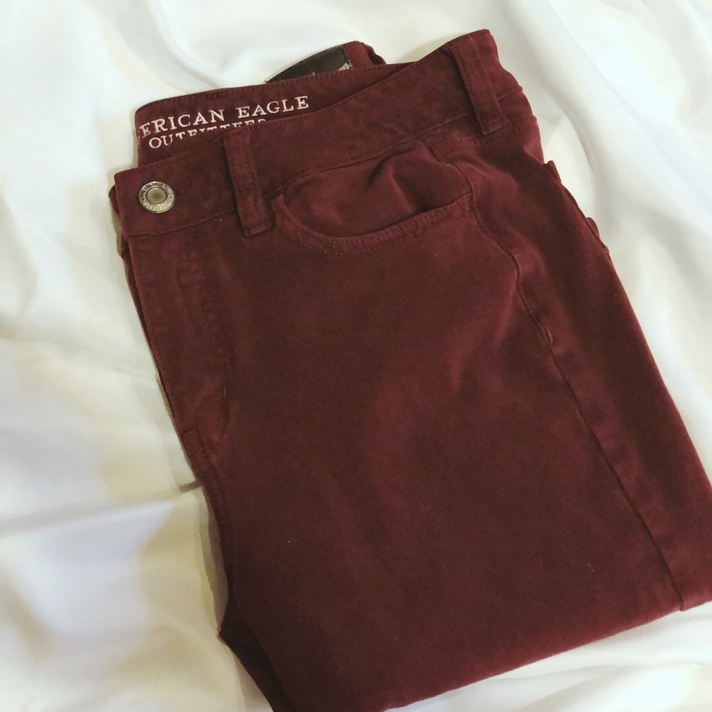 AEO maroon super stretch jeans